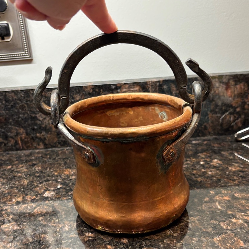 Antique Copper Hammered Witch's
Cauldron Rustic Kettle Pot w Wrought Iron
Handle